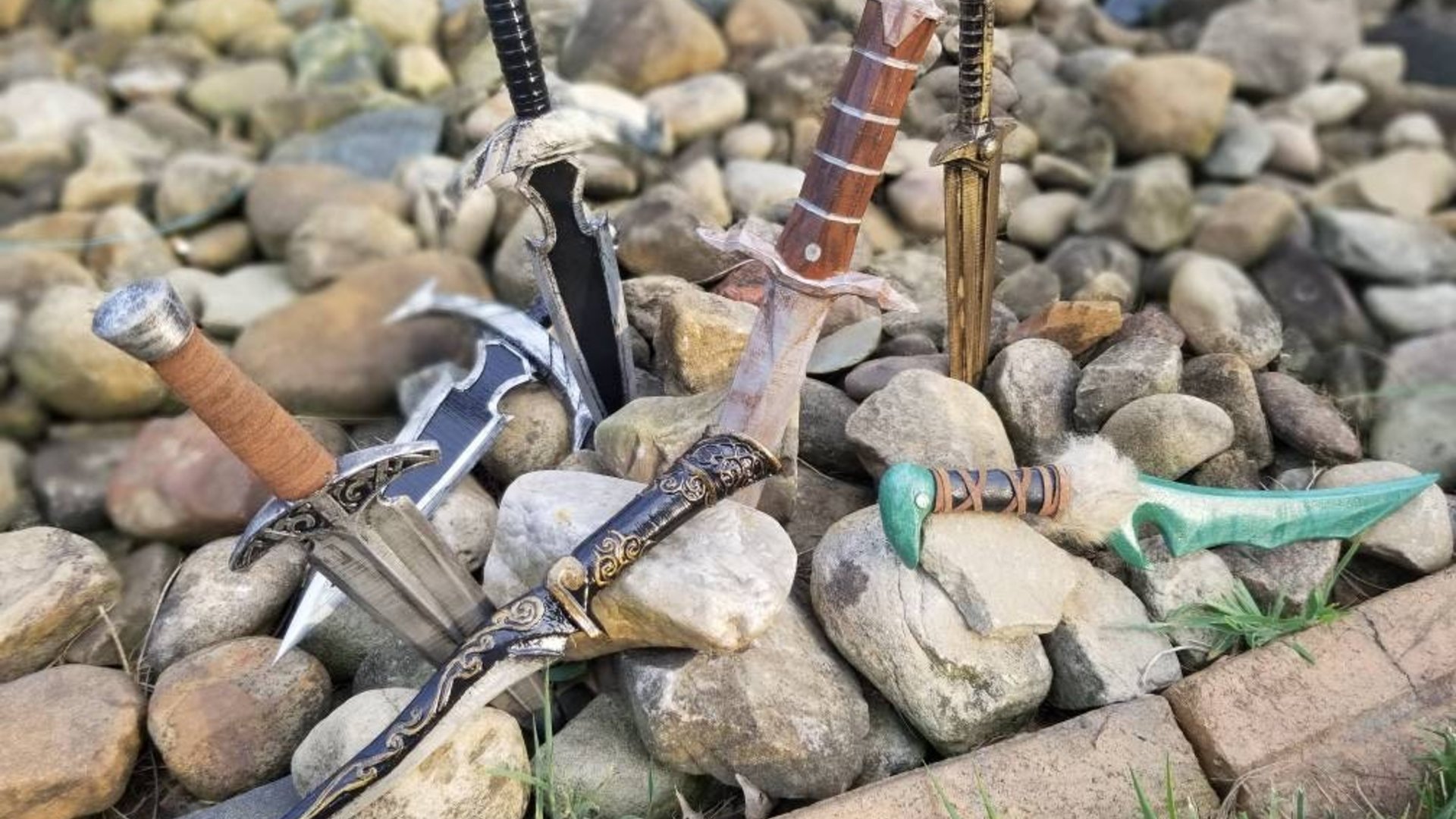 Steel Dagger Replica